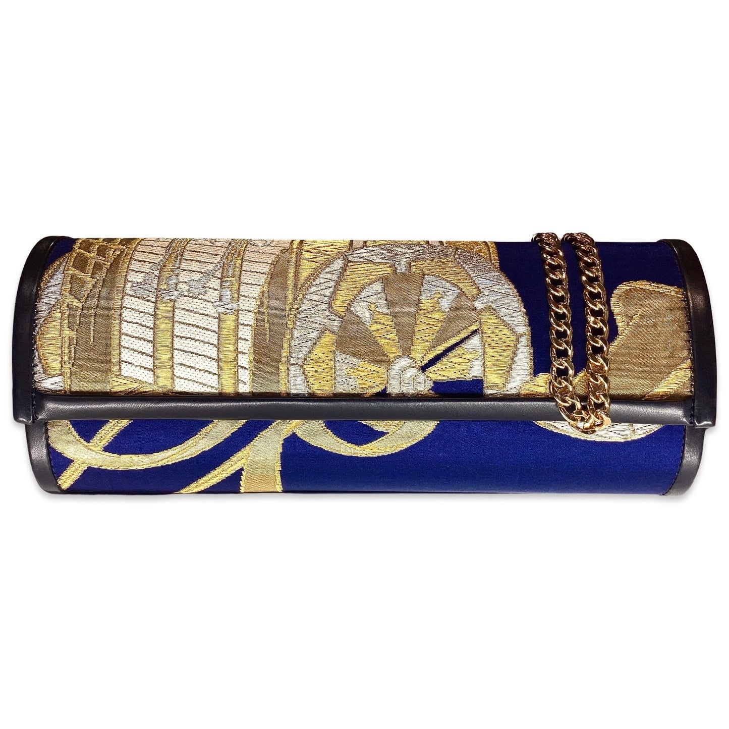 Alma Luxe ‘Regal Carriage’