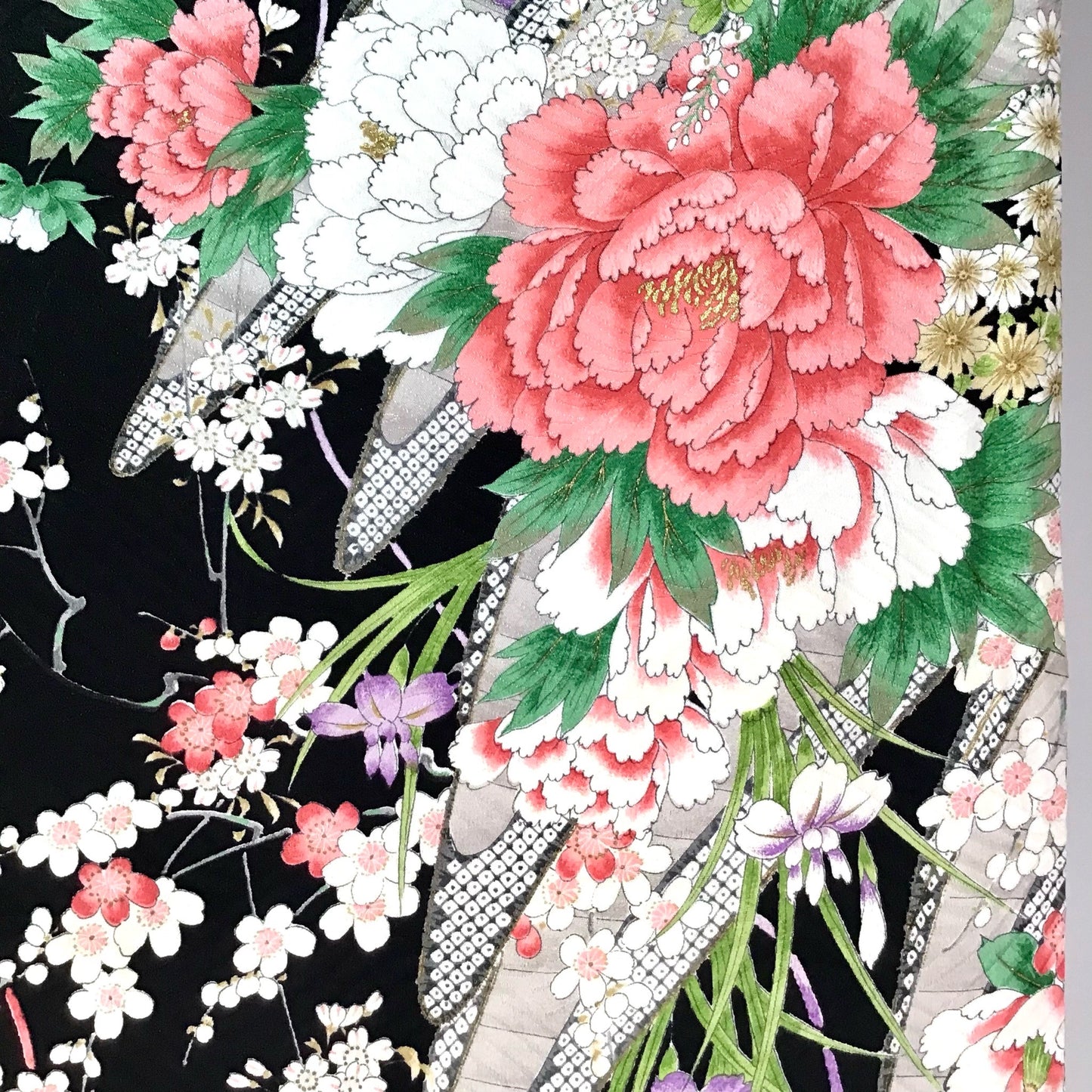 Vintage Kimono ’Black With Wisteria Furisode’