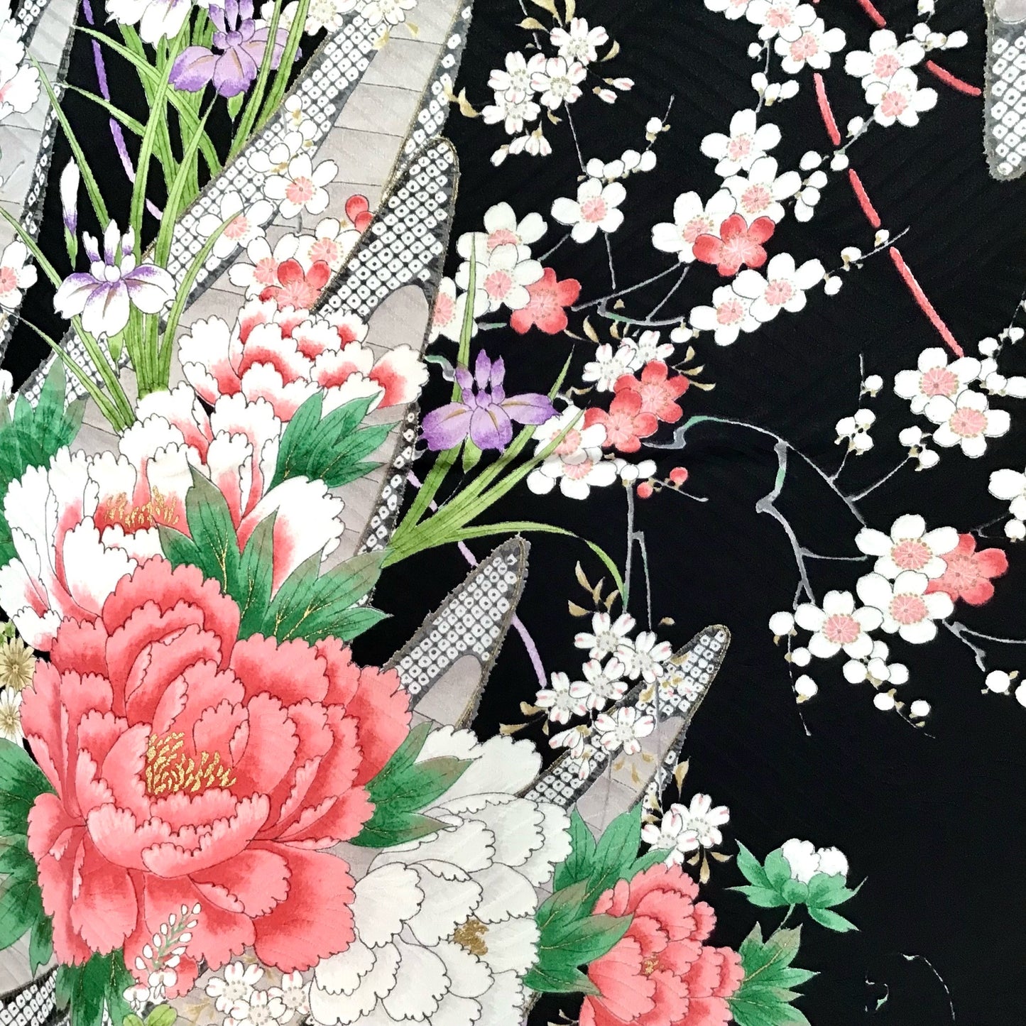 Vintage Kimono ’Black With Wisteria Furisode’