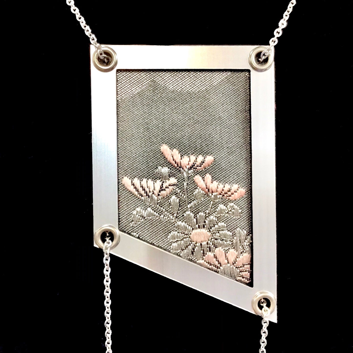 Abi-K Statement Necklace ‘Pretty Pewter’ 1/2