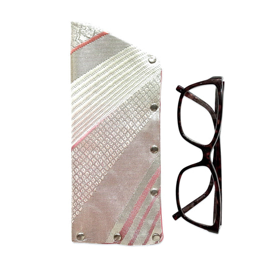 Abi-K Glasses Case ‘Ruby Pearl’ 1/2