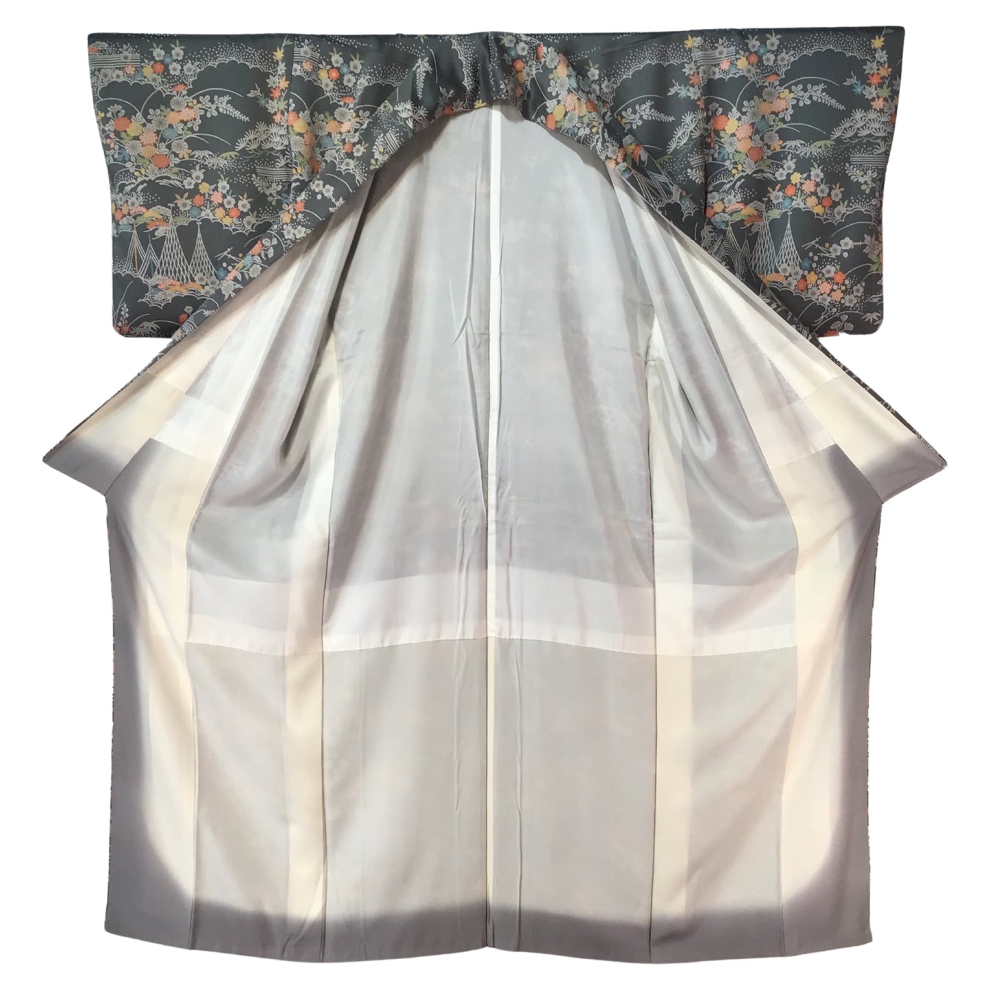 Vintage Kimono ‘Grey With Pastel Flowers & Rivers’