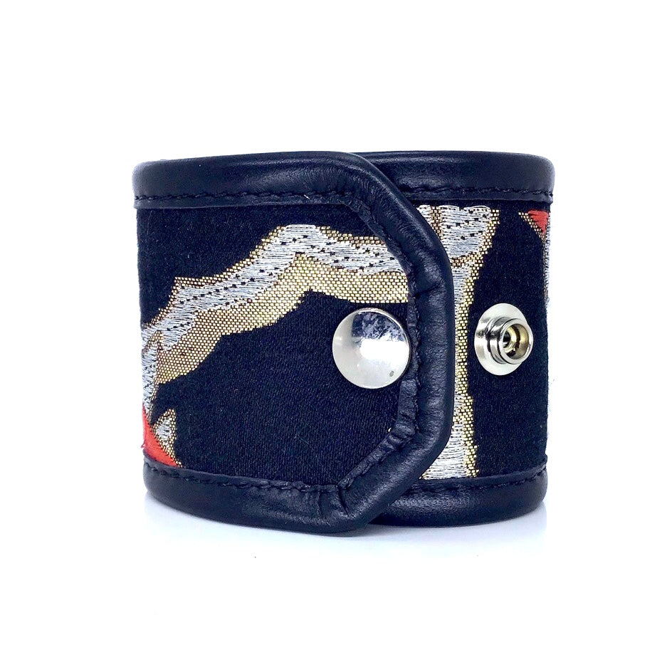 Abi-K Cuff ’Silver Abstract’