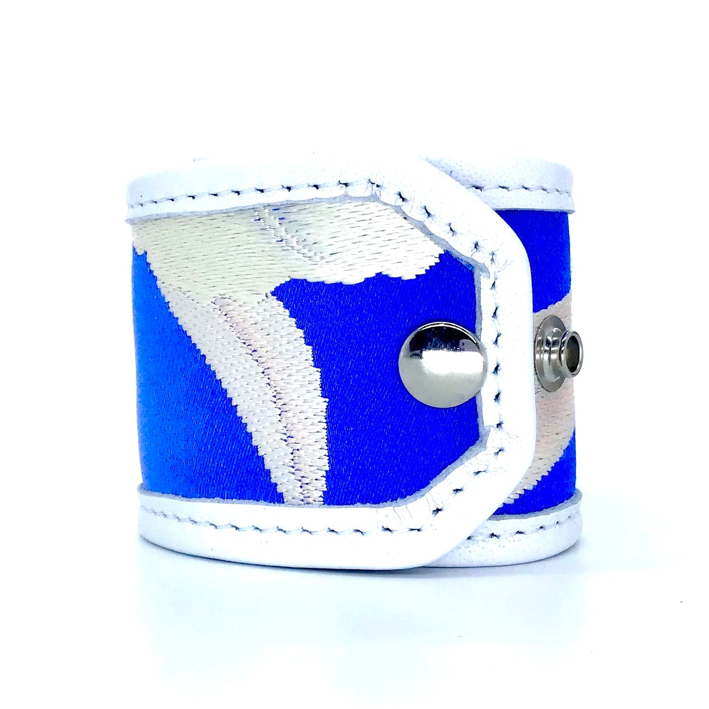 Abi-K Cuff ‘That Blue!’ 2/2