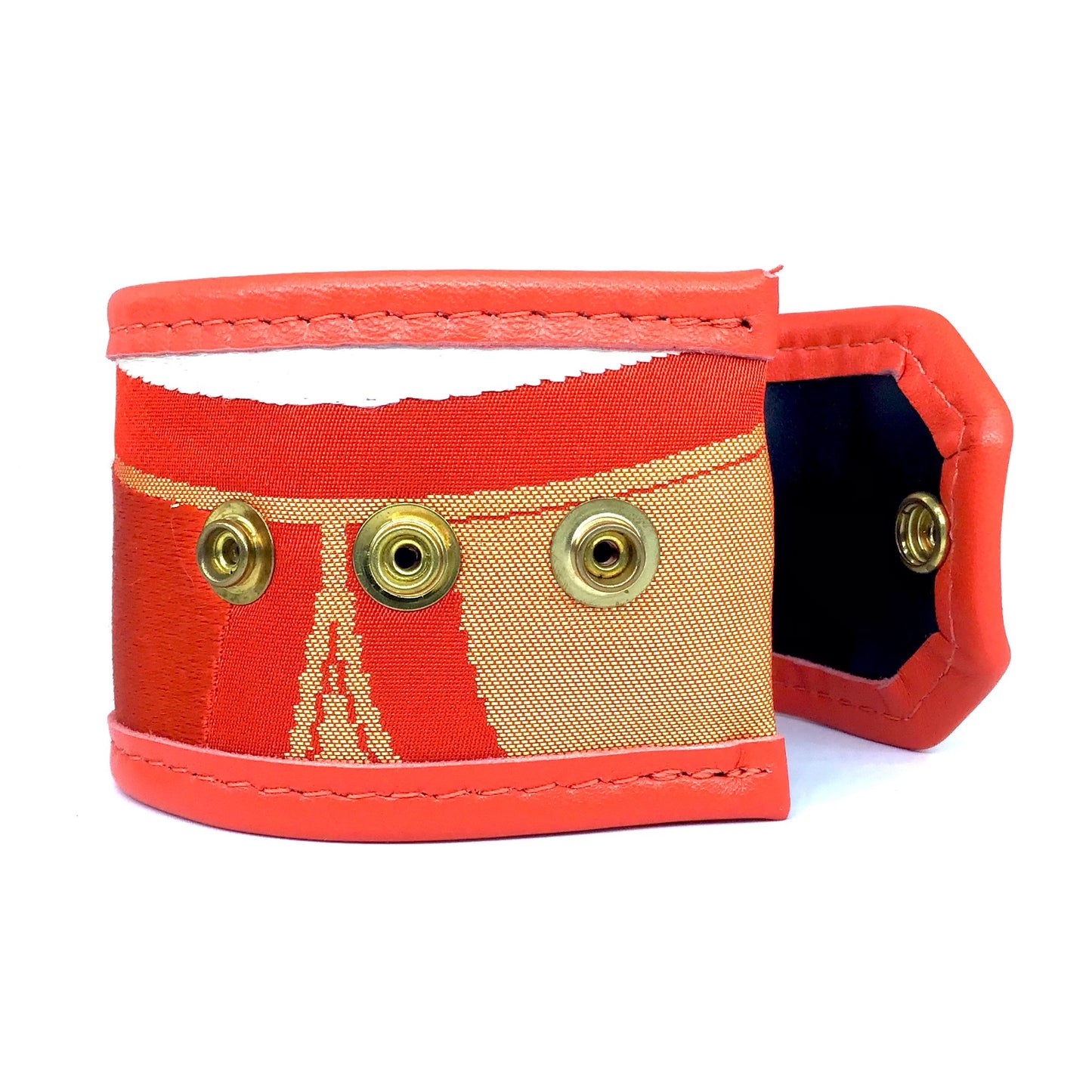 Abi-K Cuff ‘Carnaby Street’ 2/4