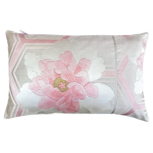 Abi-K Cushion ‘Spring Kikko’ 2/2